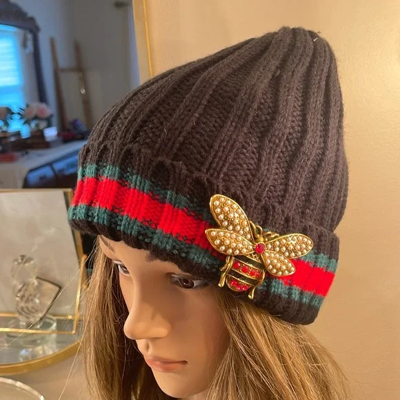 Luxury ribbed knit black striped beanie hat display picture 3